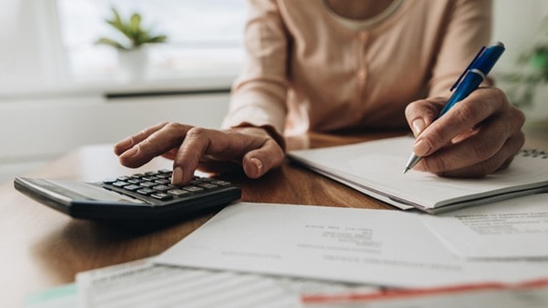یادداشت کردن دخل و خرج، یک استراتژی ساده برای موفقیت در برنامه ریزی شخصی مالی